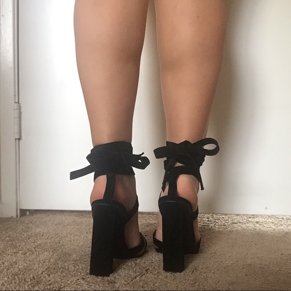 Like new Black lace-up Heels - Picture 6 of 8